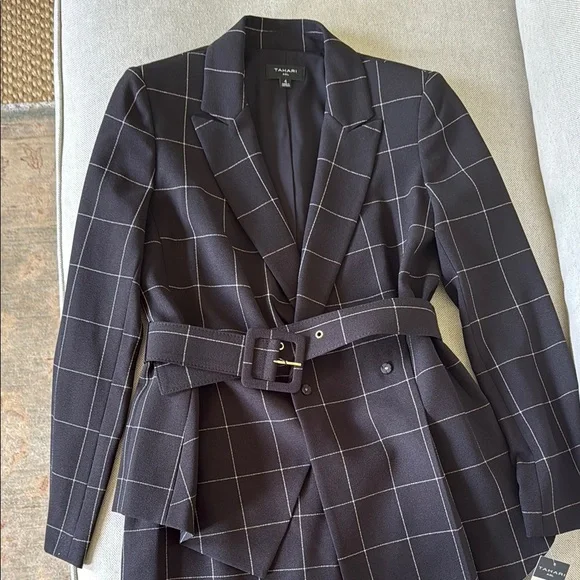 Tahari ASL skirt suit - Picture 3 of 5